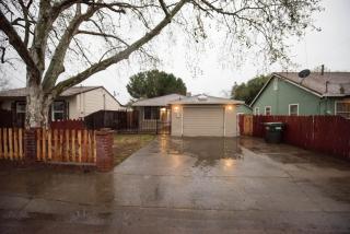 4107 43rd St, Sacramento, CA 95820-2823