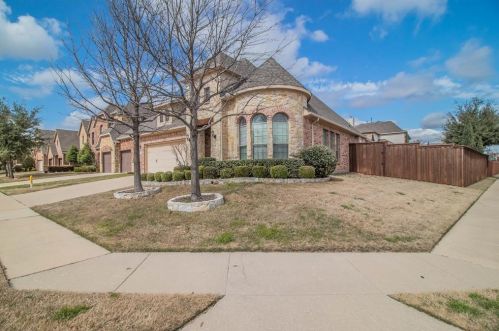 4647 Phillip Dr, Plano TX  75024-6884 exterior