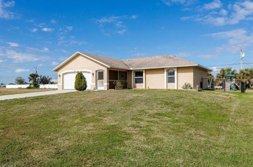 2123 16th Ter, Cape Coral, FL 33909-5483