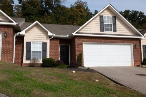 1493 Remington Grove Ln, Knoxville, TN 37909-1273