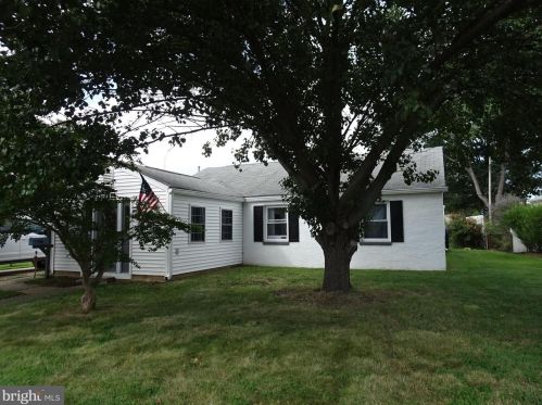 203 Keiser Pl, New Castle, DE 19720-2716
