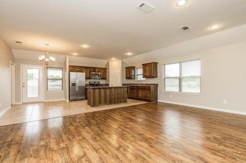 634 Canvas Ct, Lancaster TX  75146-2162 exterior