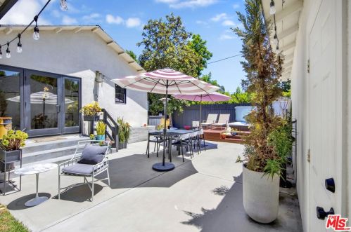 12202 Hartsook St, North Hollywood CA  91601-3961 exterior