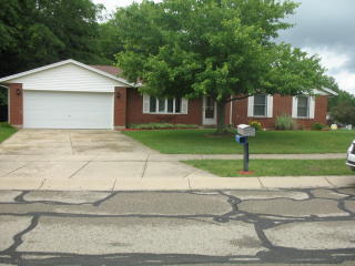 314 Apple Valley Dr, Lewisburg, OH 45338-9305