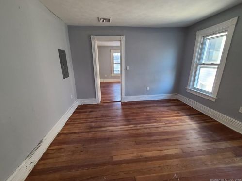 174 Curtis St, New Britain, CT 06053-4012