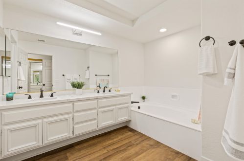 48118 Via Hermosa, La Quinta CA  92253-2227 exterior