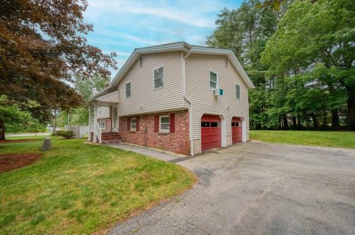 16 Parker Cir, Salem, NH 03079-1247