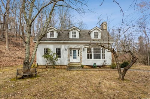 150 Ridgefield Ave, Lewisboro, NY 10590-1716