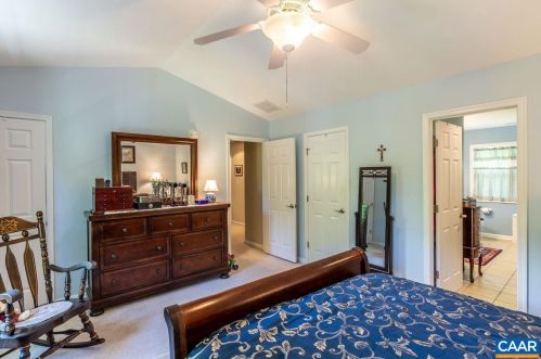 12 Seminole Trl, Bybee VA  22963-3157 exterior