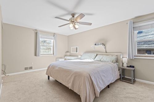 262 Magnolia Pl, Pittsburgh PA 15228-1323 exterior