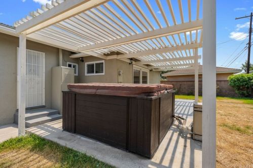 9648 Prichard St, Bellflower CA  90706-3031 exterior