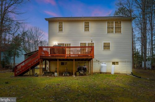 348 Crump Dr, Ruther Glen, VA 22546-1343