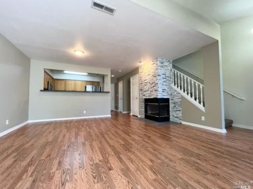 625 Ryan Ln, Santa Rosa, CA 95407-9110