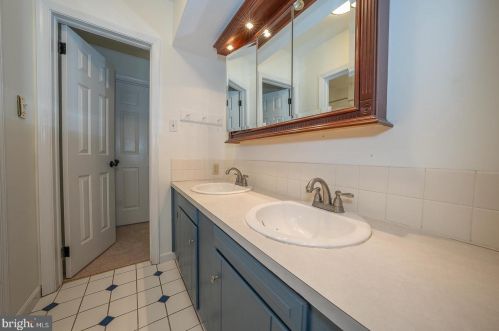 143 Roboda Blvd, Limerick PA 19468-2974 exterior