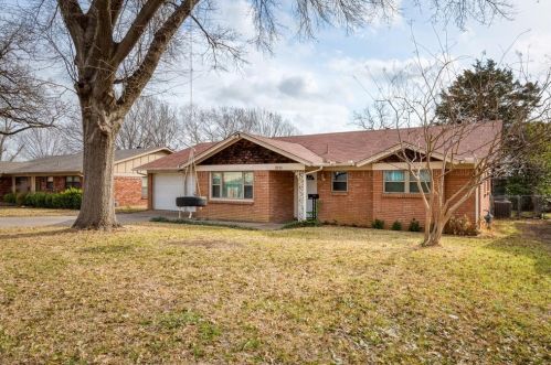 1909 Milam St, Fort Worth, TX 76112-4210