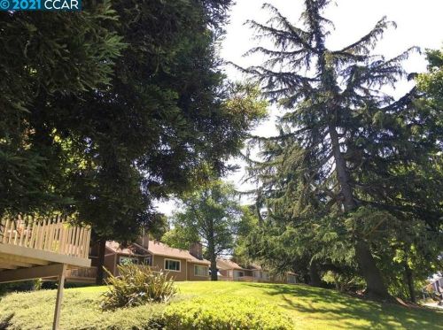 348 Blanchard Ln, Benicia CA  94510-2745 exterior