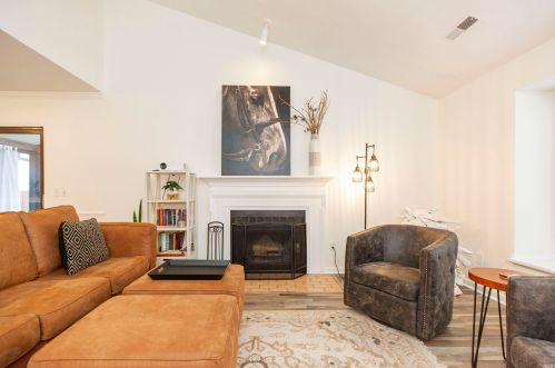 2713 Northwood Dr, Mishawaka IN  46545-3301 exterior