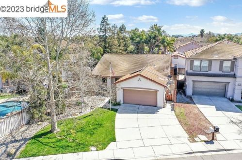 213 Malicoat Ave, Oakley, CA 94561-2756