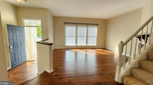 3264 Gina Pl, Woodbridge VA  22193-5926 exterior