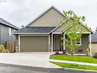 40483 Buck St, Sandy OR  97055-6823 exterior