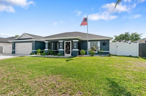 2505 20th Ave, Cape Coral FL  33904-3226 exterior