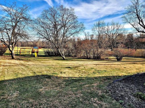 2322 Mechanicsburg Rd, Springfield OH 45503-2526 exterior