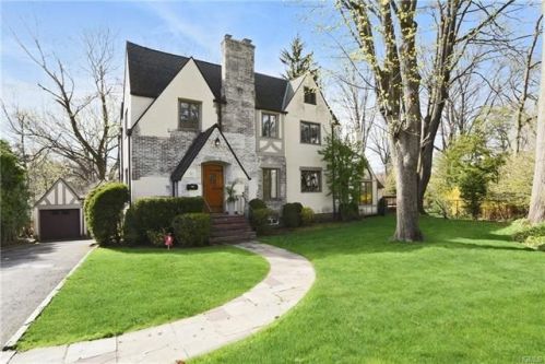 31 Dobbs Ter, Scarsdale, NY 10583-2005