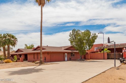 5113 Misty Willow Ln, Glendale, AZ 85310-3712