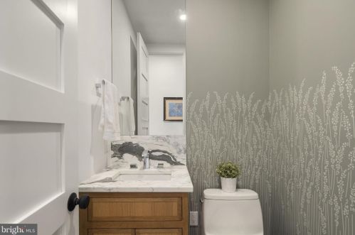 3125 11th St, Washington DC  20010-2401 exterior