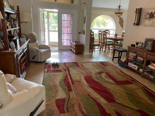 2713 4th Ln, Cape Coral, FL 33991-1112