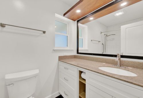 129 Rainier Cir, Vacaville CA  95687-3309 exterior