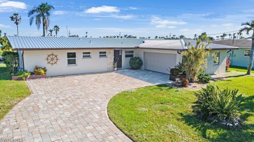 3017 17th Pl, Cape Coral, FL 33904-4095