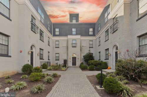 16 17th St, Washington DC  20003-1601 exterior