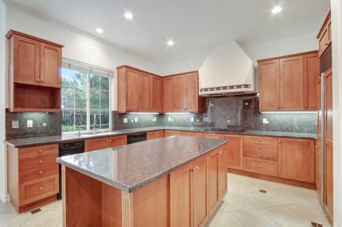 24613 Garland Dr, Santa Clarita CA  91355-4962 exterior