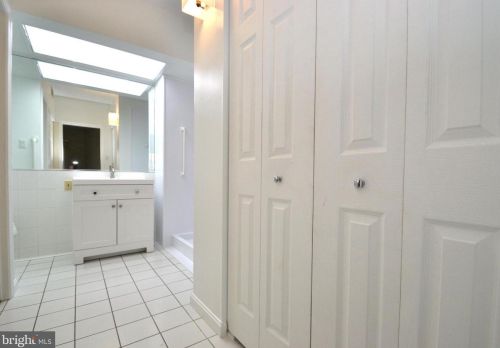 905 Cherrington Dr, Harrisburg PA  17110-9493 exterior