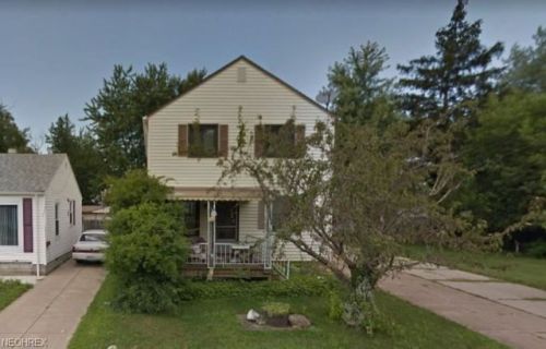 13522 Carrington Ave, Cleveland OH  44135-4956 exterior
