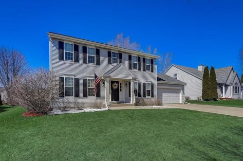 608 Chadwick Dr, Watertown, WI 53094-5907