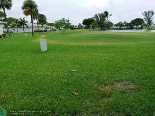 2017 Golf Ln, Boynton Beach, FL 33426-4666