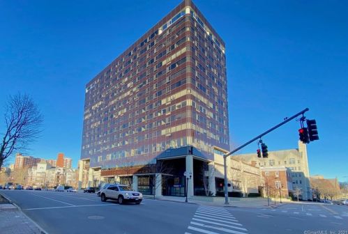 127 Greyrock Pl, Stamford CT  06901-3100 exterior