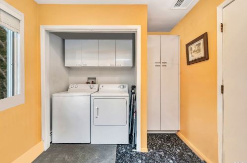 624 Caledonia Rd, Huntington Station NY 11746-5116 exterior