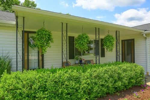 2007 Riverview Dr, Finleyville, PA 15332-1613