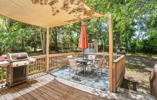 818 Paul Dr, Beaufort SC  29902-6626 exterior