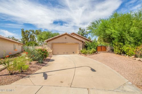 8830 20th Dr, Phoenix, AZ 85021-6042