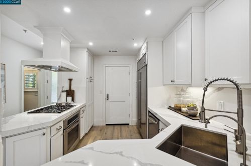 1370 Danville Blvd, Alamo CA  94507-1909 exterior