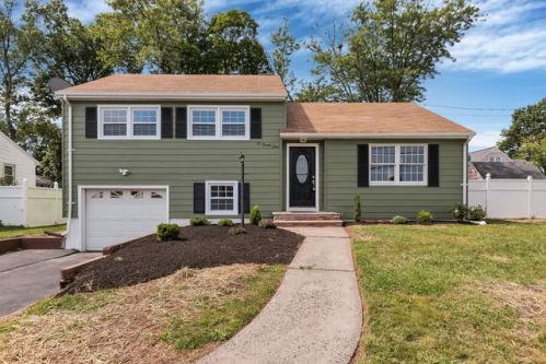678 Washington Ave, Piscataway, NJ 08854-2631