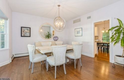 5 Shirewood Dr, Scotch Plains NJ 07076-2513 exterior