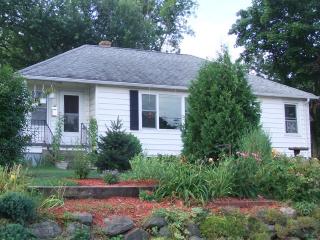 305 Church Ave, Madison, WI 53593-1331