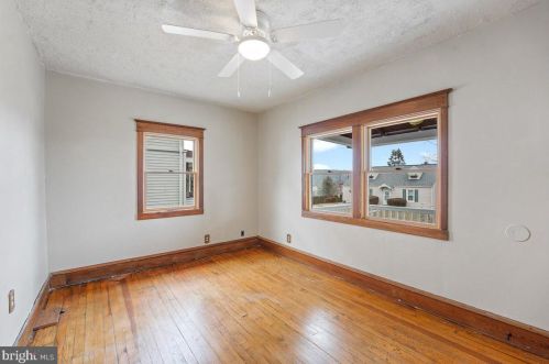 3728 Norwood Ave, Downingtown PA  19335-2048 exterior