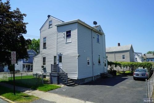 215 Montgomery St, Bloomfield NJ  07003-4926 exterior