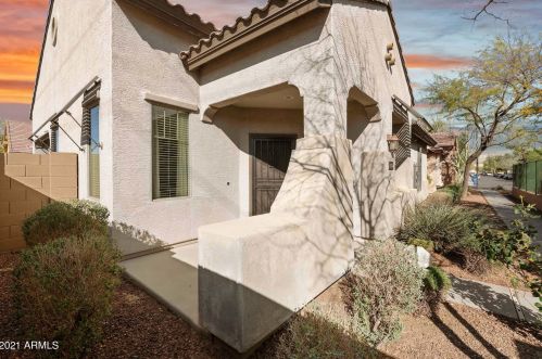 2574 Portland Ave, Gilbert, AZ 85295-2382